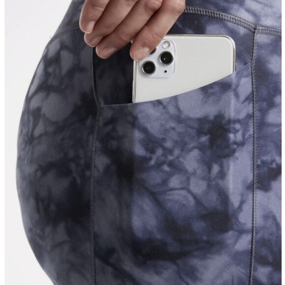 Athleta Salutation Stash Pocket Printed Tight - Picture 3 of 7